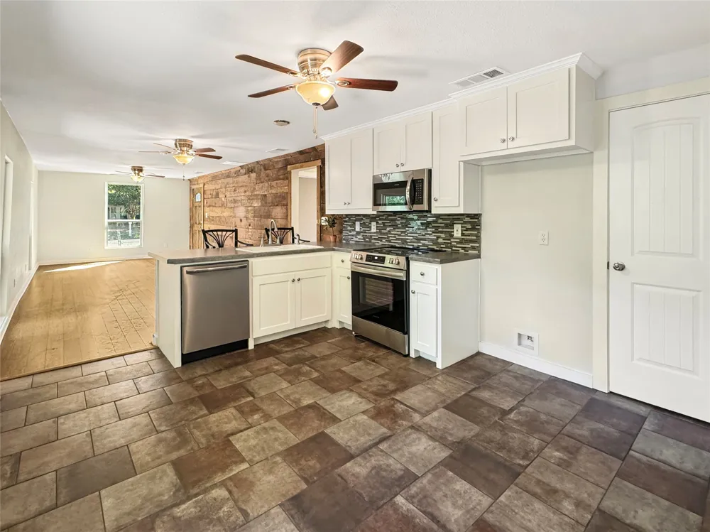 825 W Nelson Street Denison, TX 75020