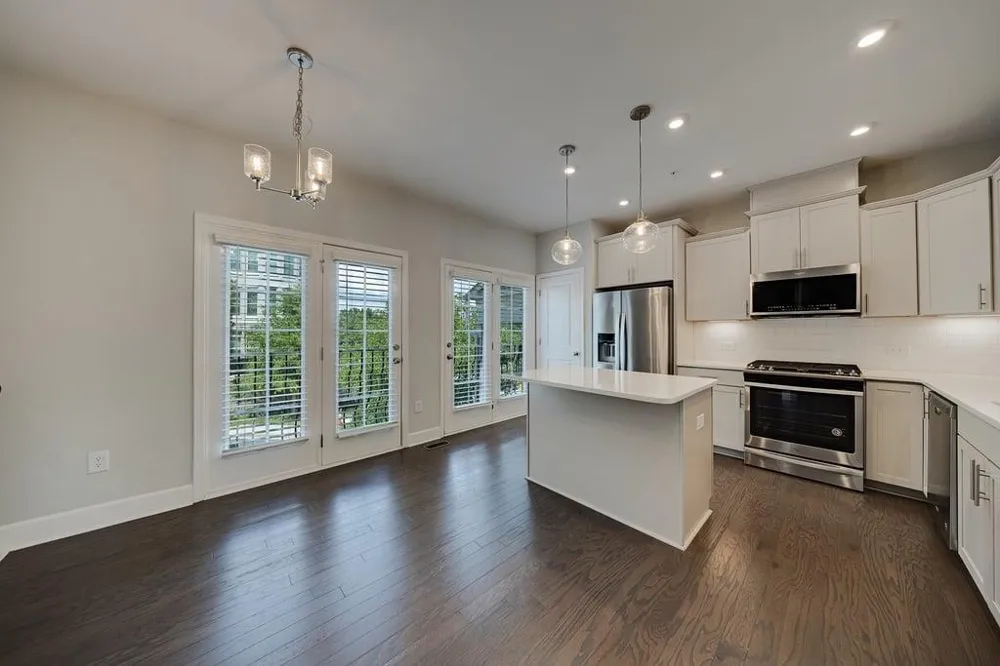 327 Hudson Way Woodstock, GA 30189