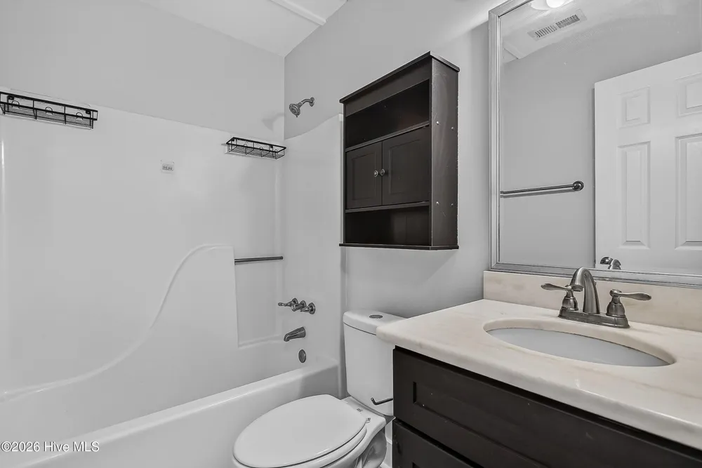 912 Laurel Lane Jacksonville, NC 28546