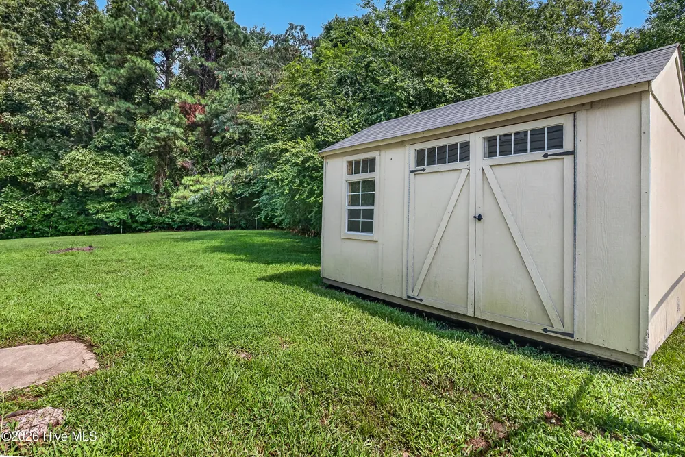 912 Laurel Lane Jacksonville, NC 28546