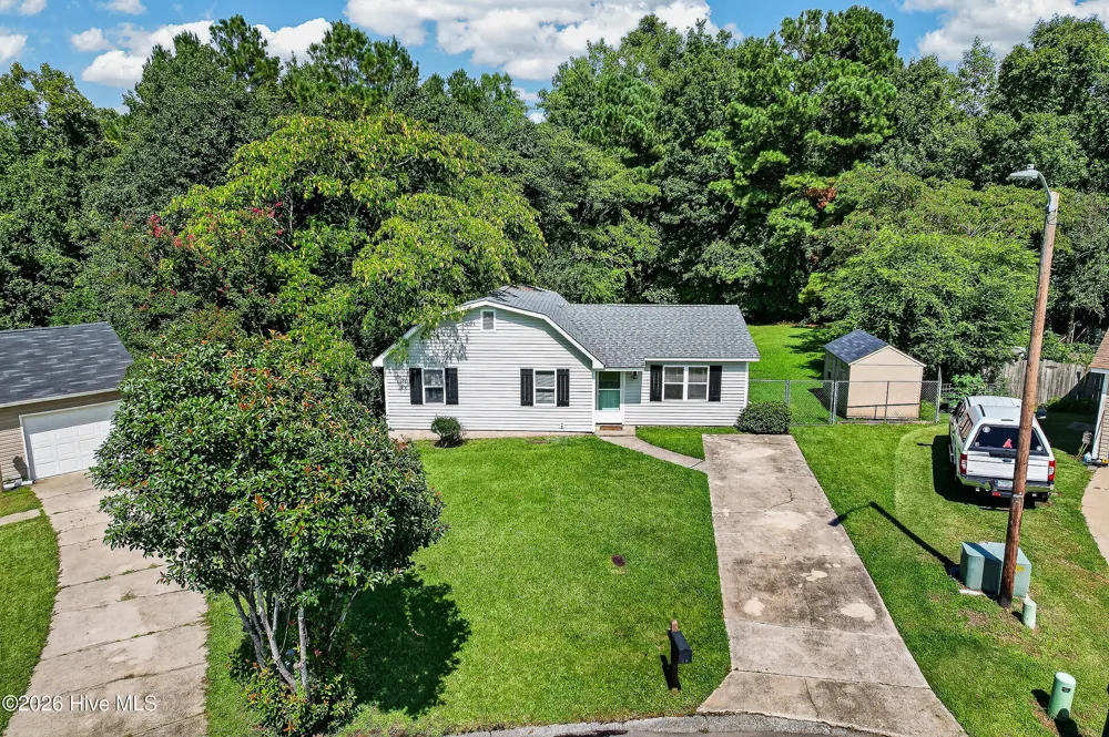 912 Laurel Lane Jacksonville, NC 28546