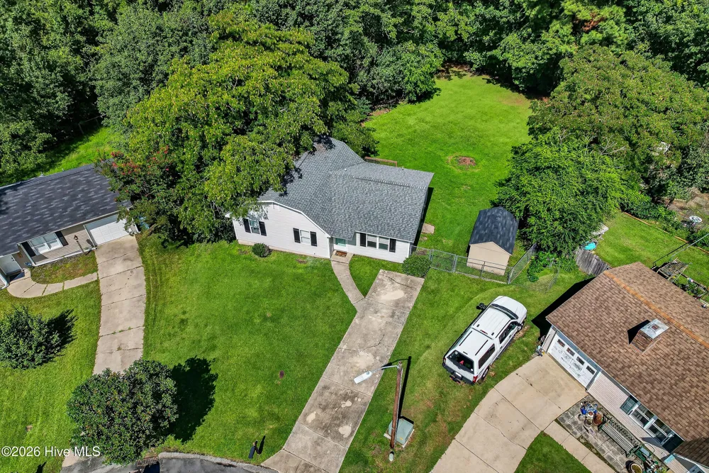 912 Laurel Lane Jacksonville, NC 28546