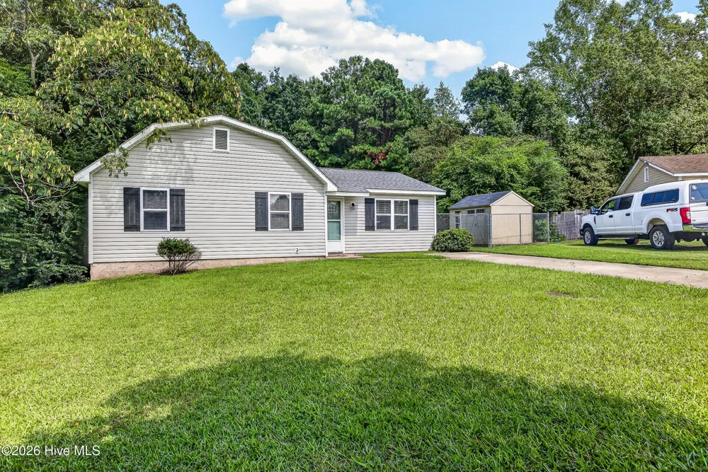 912 Laurel Lane Jacksonville, NC 28546