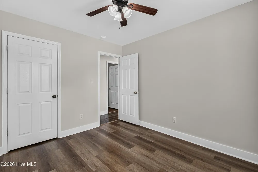 912 Laurel Lane Jacksonville, NC 28546