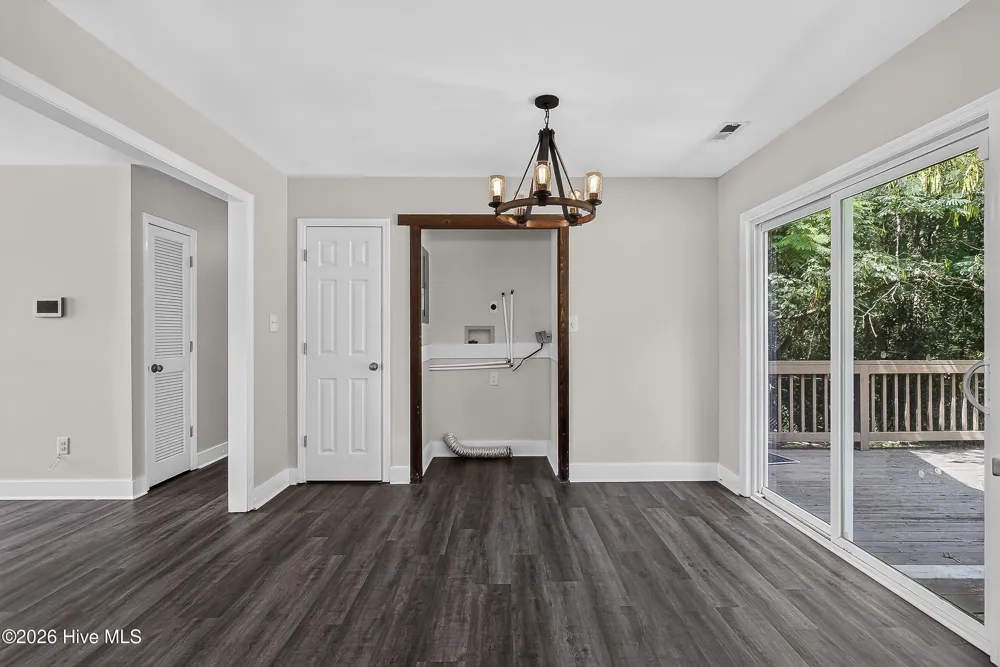 912 Laurel Lane Jacksonville, NC 28546