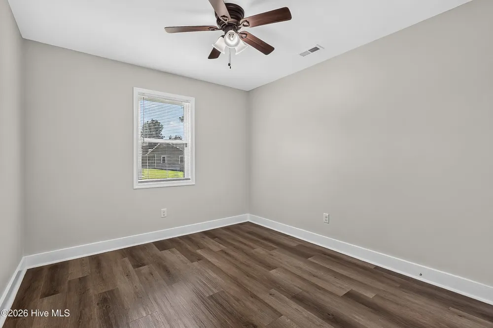 912 Laurel Lane Jacksonville, NC 28546