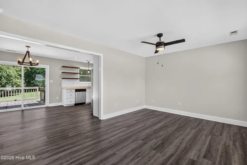 912 Laurel Lane Jacksonville, NC 28546