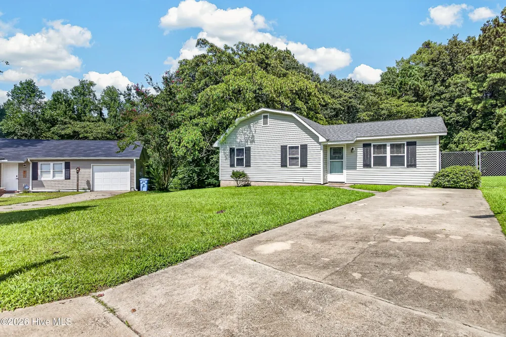 912 Laurel Lane Jacksonville, NC 28546