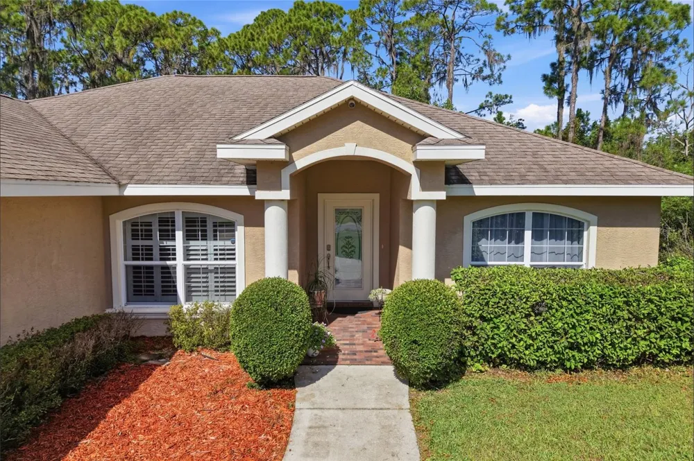 640 HIGHLANDS LAKE DRIVE Lake Placid, FL 33852