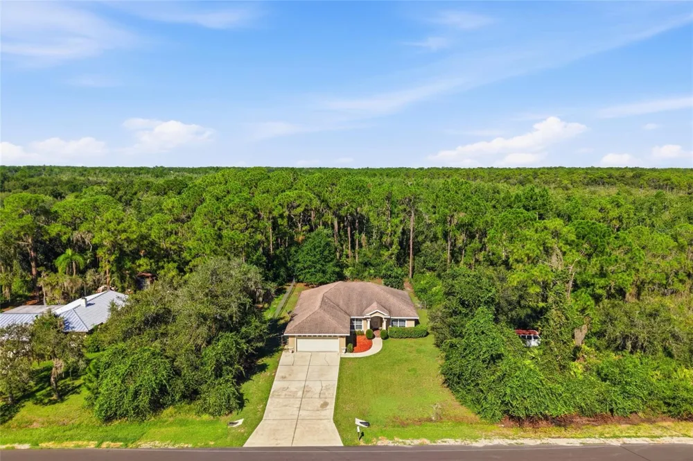 640 HIGHLANDS LAKE DRIVE Lake Placid, FL 33852