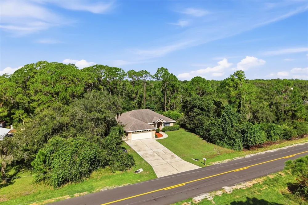 640 HIGHLANDS LAKE DRIVE Lake Placid, FL 33852