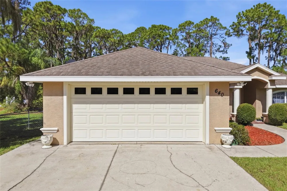 640 HIGHLANDS LAKE DRIVE Lake Placid, FL 33852