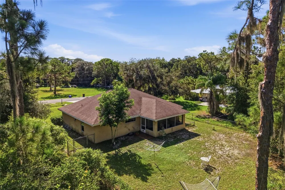640 HIGHLANDS LAKE DRIVE Lake Placid, FL 33852