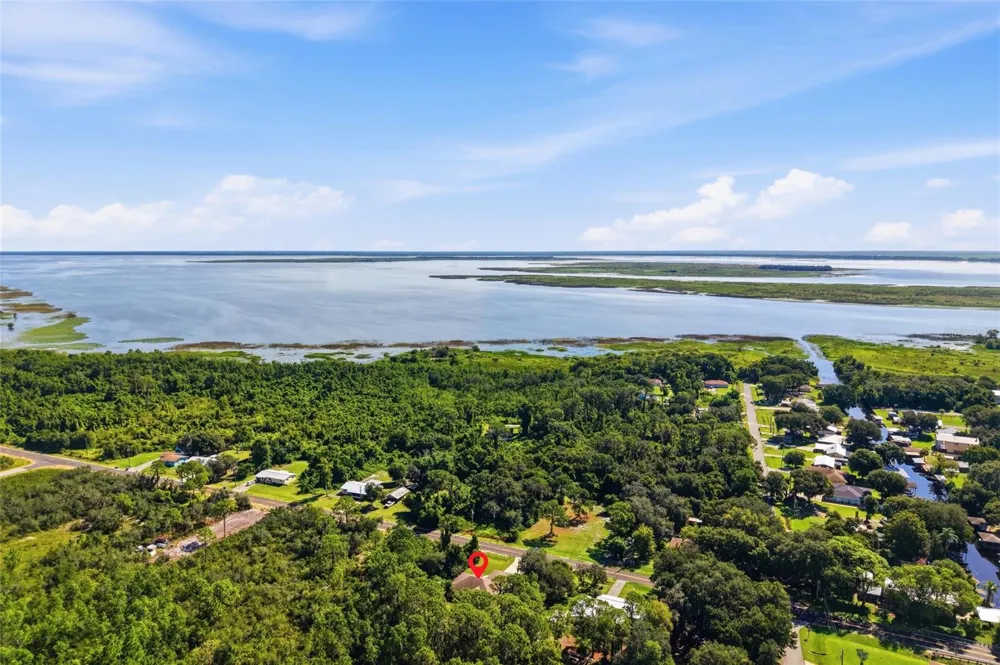 640 HIGHLANDS LAKE DRIVE Lake Placid, FL 33852