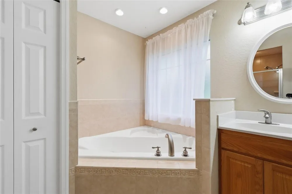 640 HIGHLANDS LAKE DRIVE Lake Placid, FL 33852