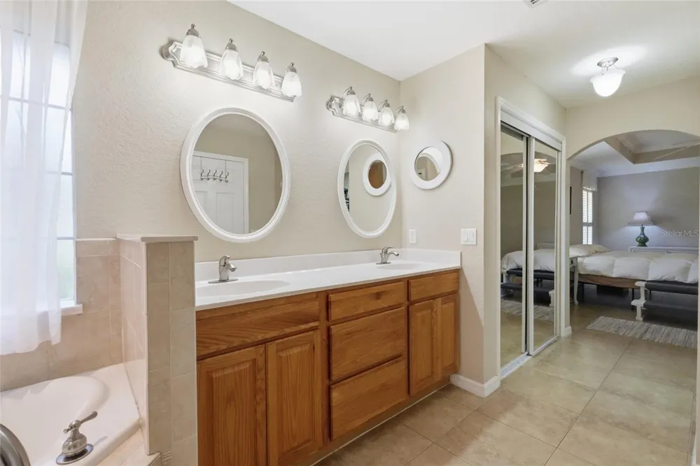 640 HIGHLANDS LAKE DRIVE Lake Placid, FL 33852