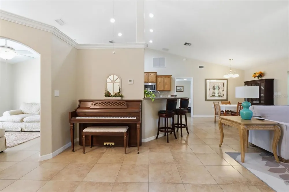 640 HIGHLANDS LAKE DRIVE Lake Placid, FL 33852