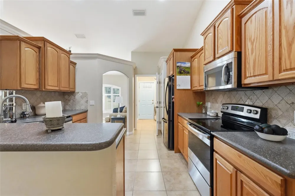 640 HIGHLANDS LAKE DRIVE Lake Placid, FL 33852