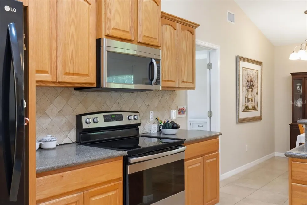 640 HIGHLANDS LAKE DRIVE Lake Placid, FL 33852