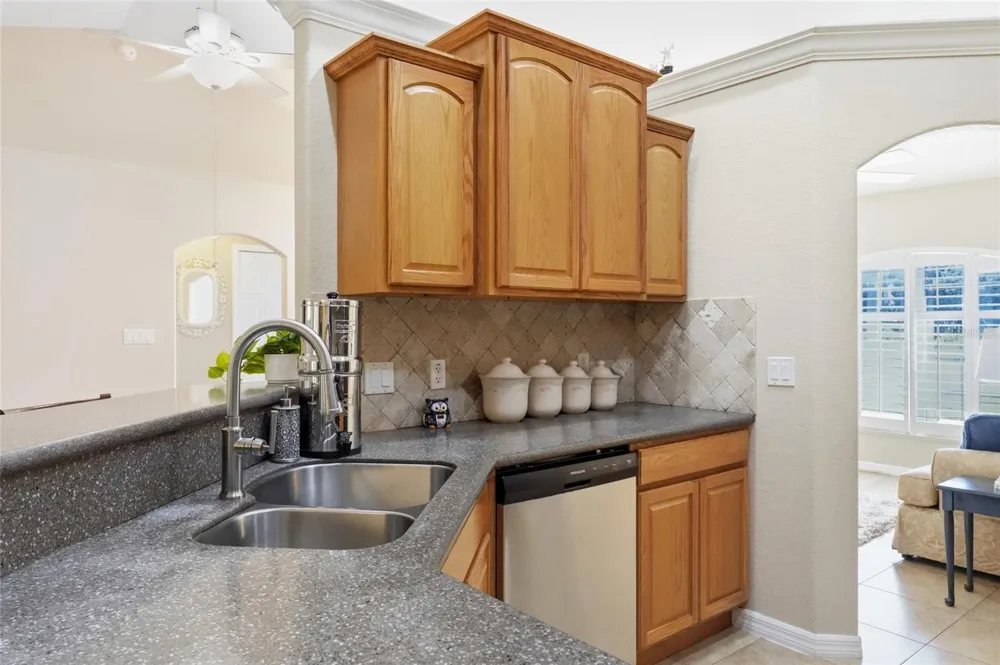 640 HIGHLANDS LAKE DRIVE Lake Placid, FL 33852