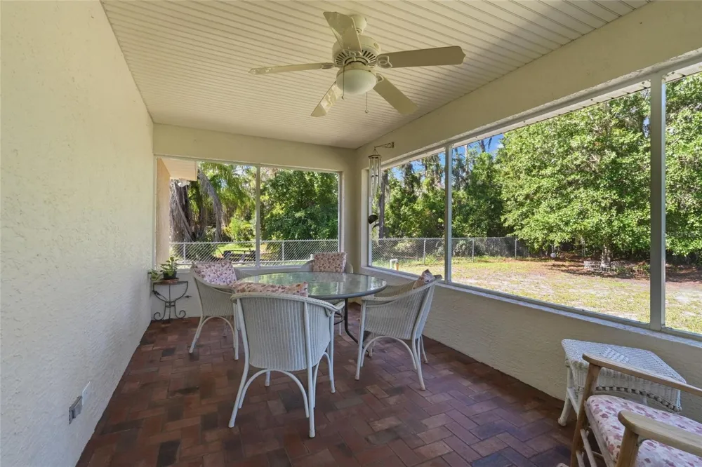 640 HIGHLANDS LAKE DRIVE Lake Placid, FL 33852