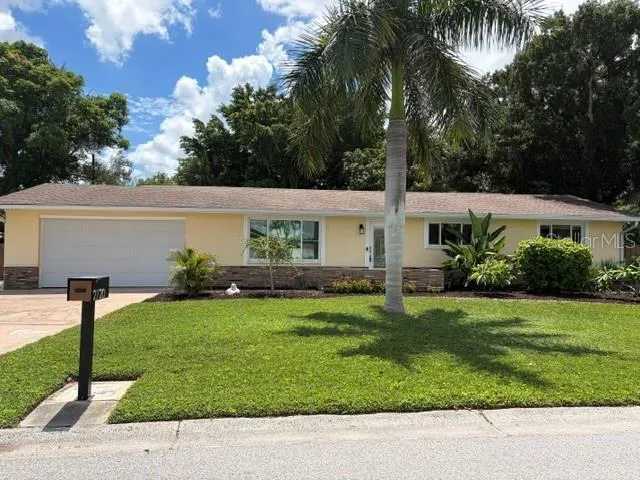 2720 GOLDENROD STREET Sarasota, FL 34239