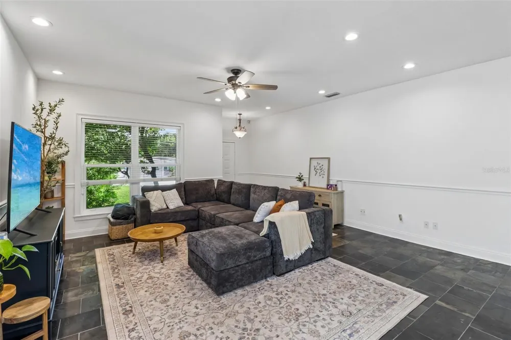 1892 WHITE AVENUE Orlando, FL 32806