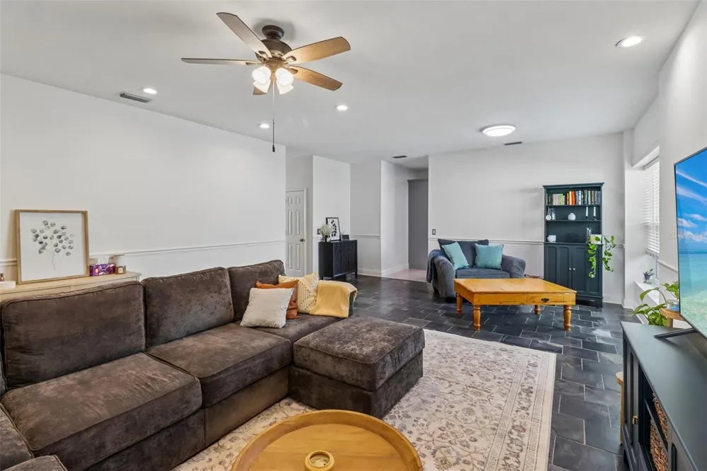 1892 WHITE AVENUE Orlando, FL 32806