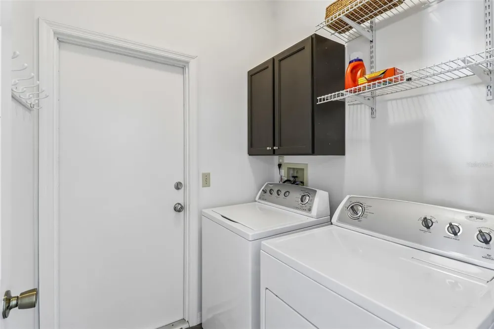 1892 WHITE AVENUE Orlando, FL 32806
