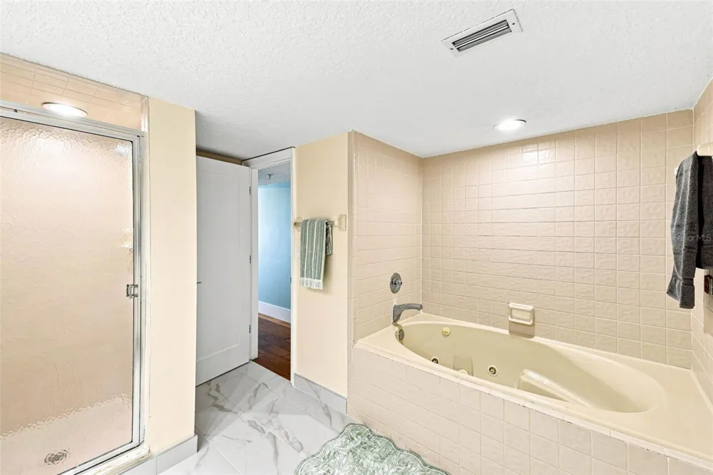 1586 GULF BOULEVARD #2502 Clearwater, FL 33767