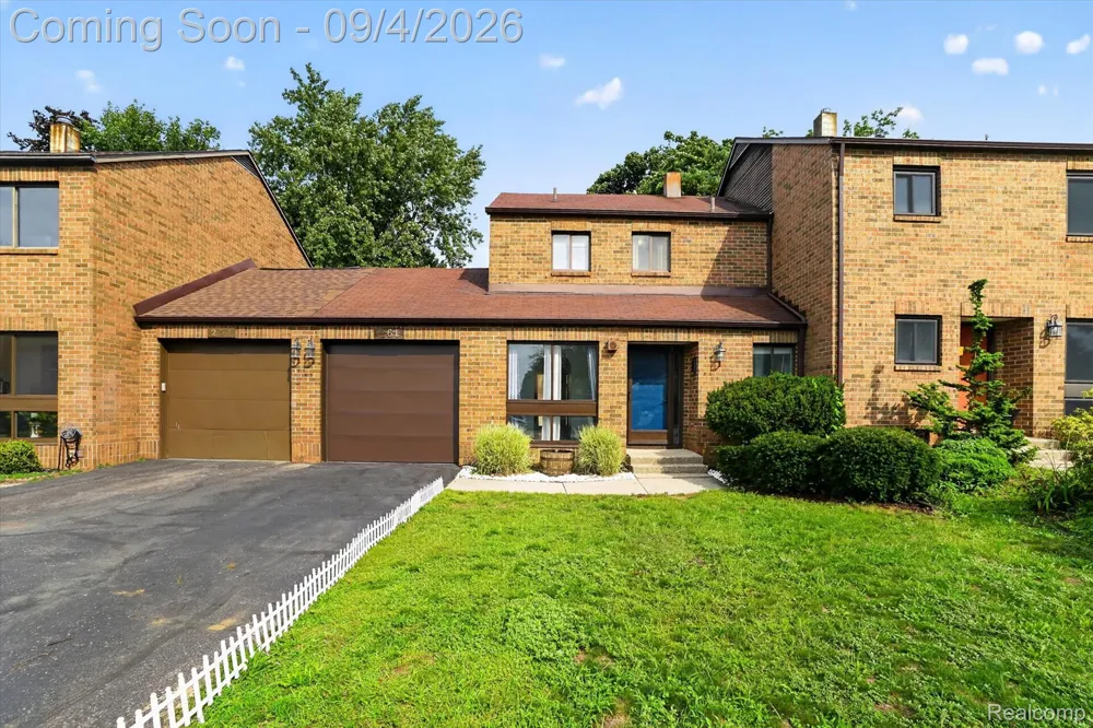 261 Heritage Commons Street SE Grand Rapids City, MI 49503