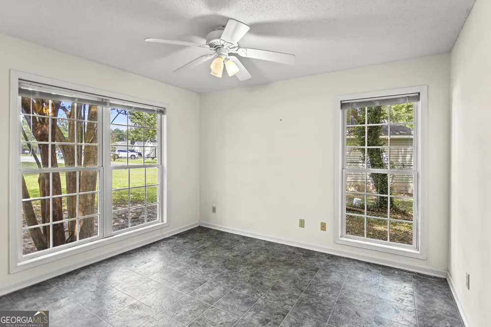 2131 Alexis DR Claxton, GA 30417