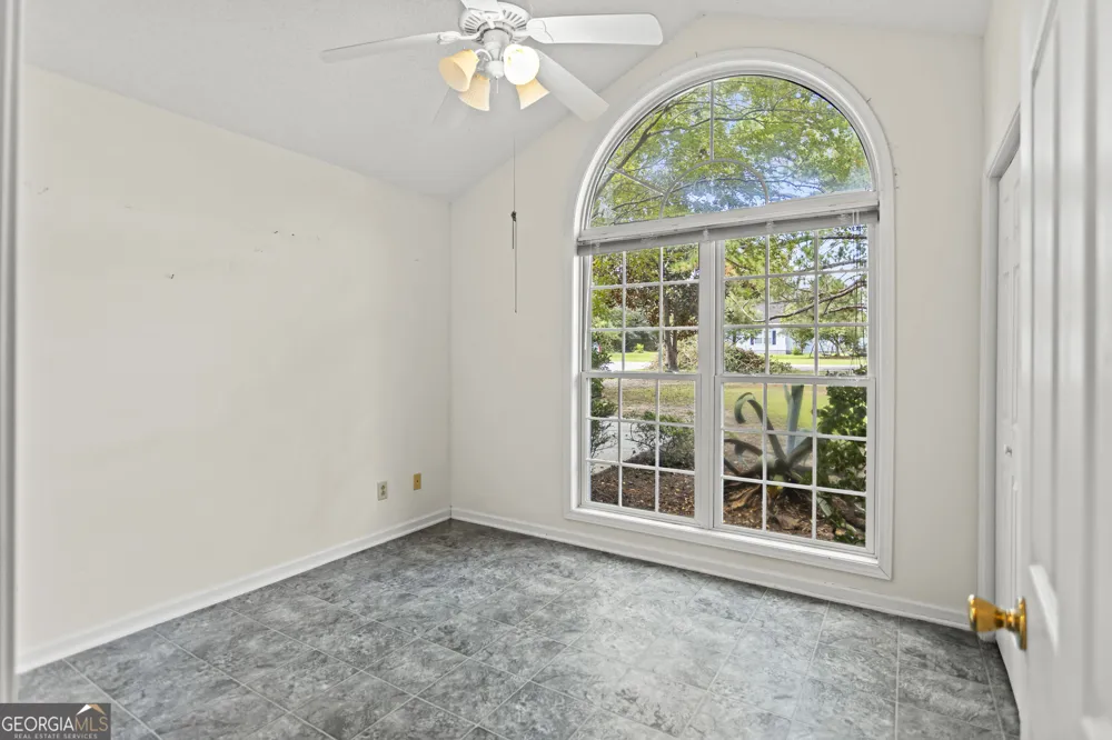 2131 Alexis DR Claxton, GA 30417
