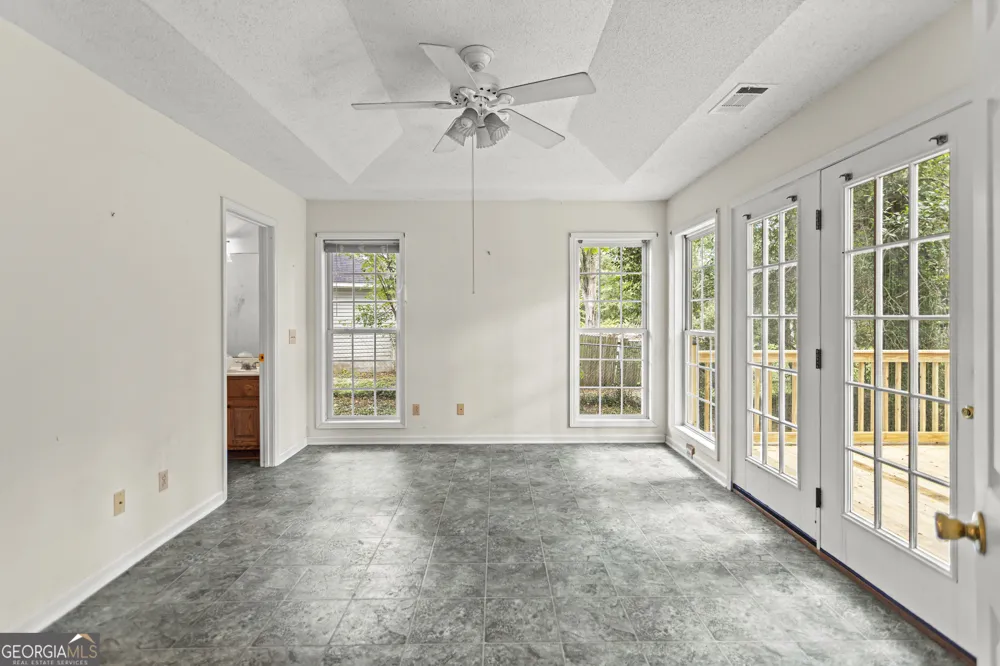 2131 Alexis DR Claxton, GA 30417