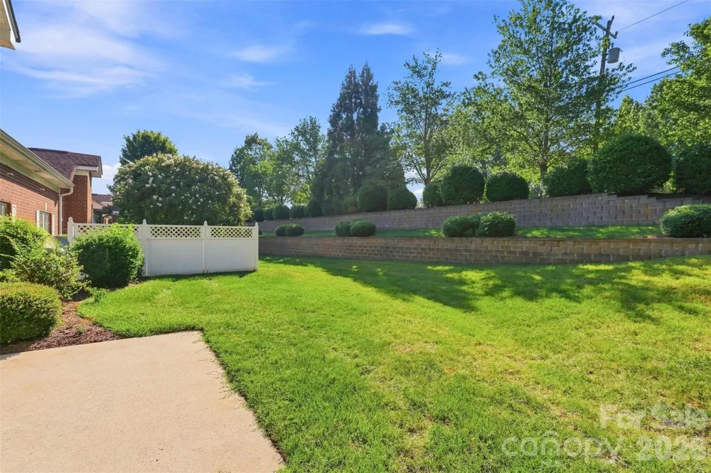 3225 Abbey Walk Lane Matthews, NC 28105