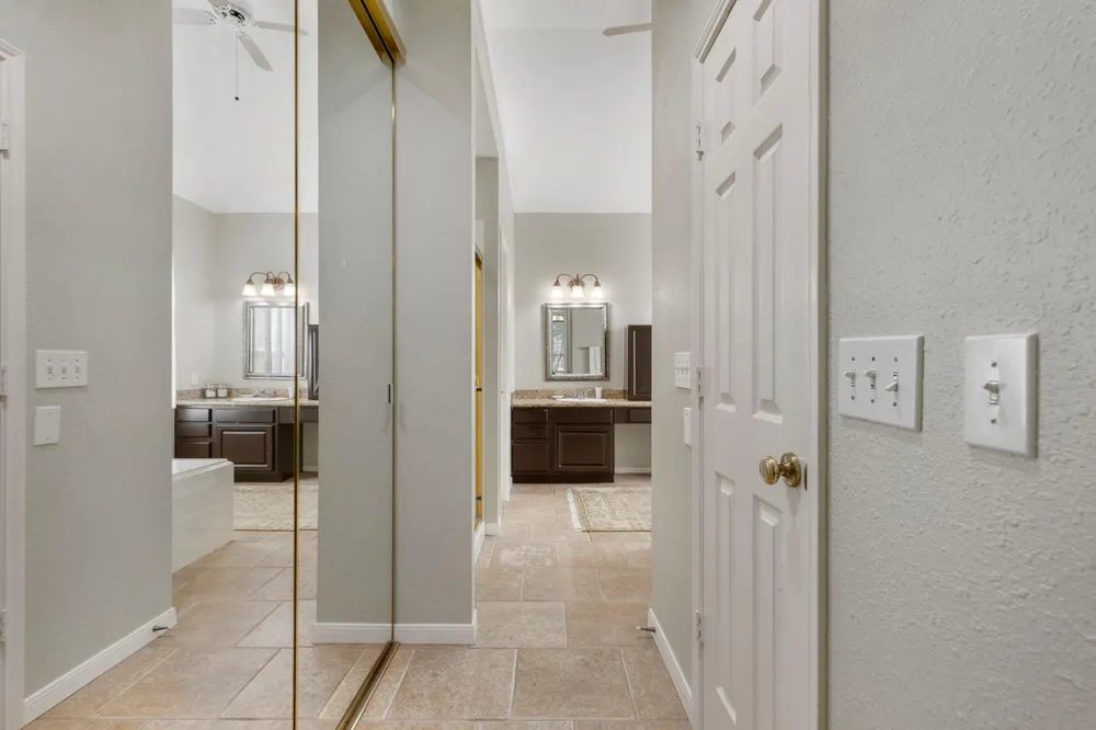 98 W Night Heron Place The Woodlands, TX 77382