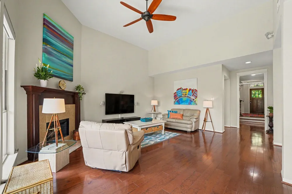 62 W Tapestry Park Circle The Woodlands, TX 77381