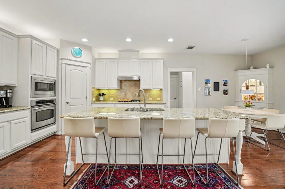 62 W Tapestry Park Circle The Woodlands, TX 77381