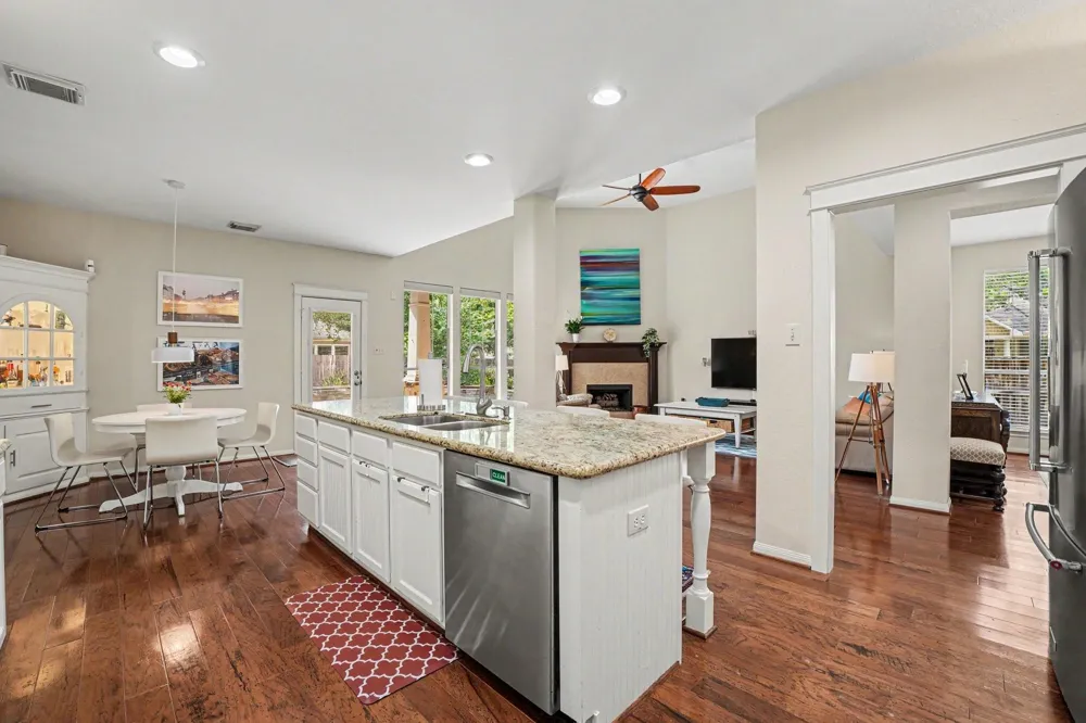 62 W Tapestry Park Circle The Woodlands, TX 77381