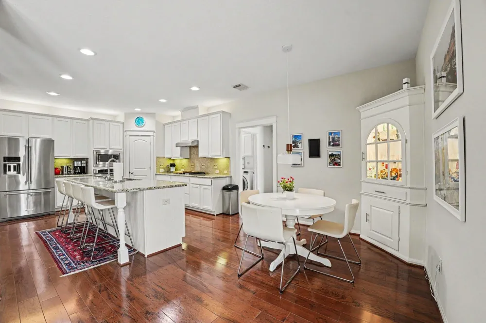 62 W Tapestry Park Circle The Woodlands, TX 77381