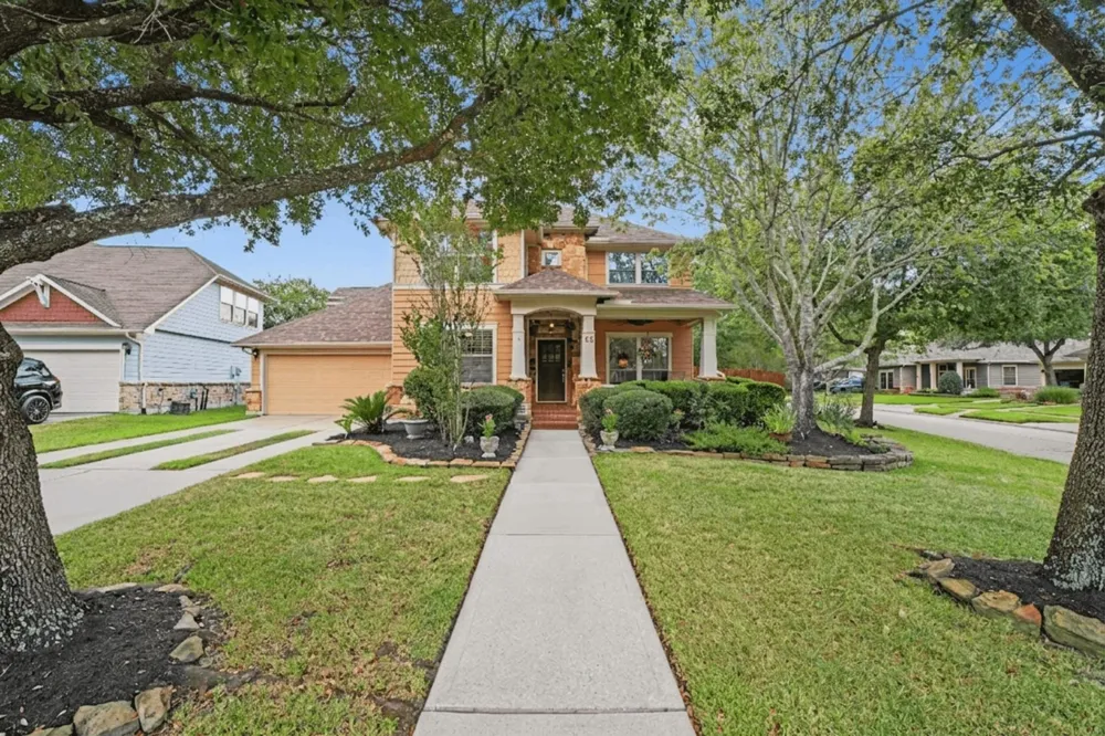 62 W Tapestry Park Circle The Woodlands, TX 77381