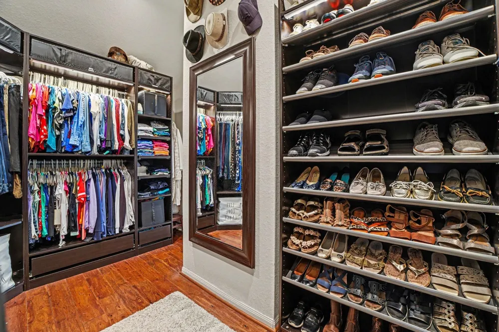62 W Tapestry Park Circle The Woodlands, TX 77381