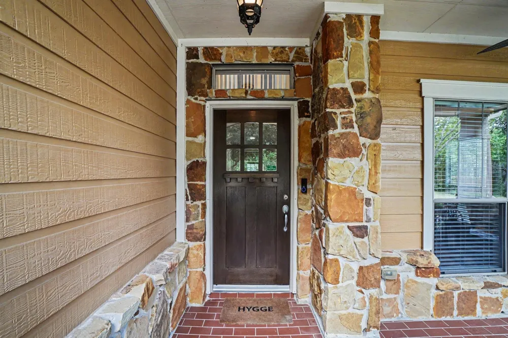 62 W Tapestry Park Circle The Woodlands, TX 77381