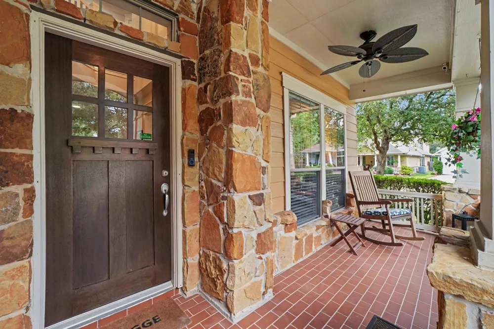 62 W Tapestry Park Circle The Woodlands, TX 77381