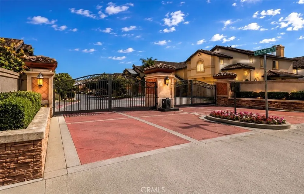 1709 Heritage Way Covina, CA 91724