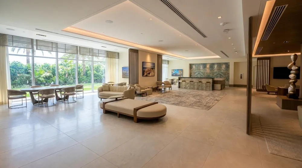 220 Lake Shore Drive #813 Lake Park, FL 33403