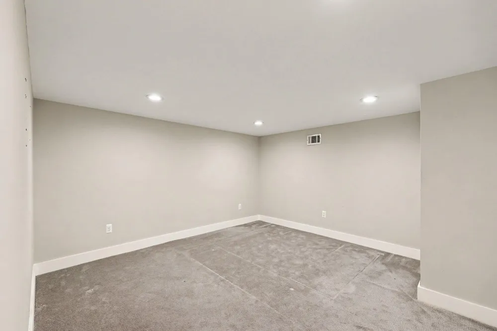 59807 Glacier Ridge Washington, MI 48094