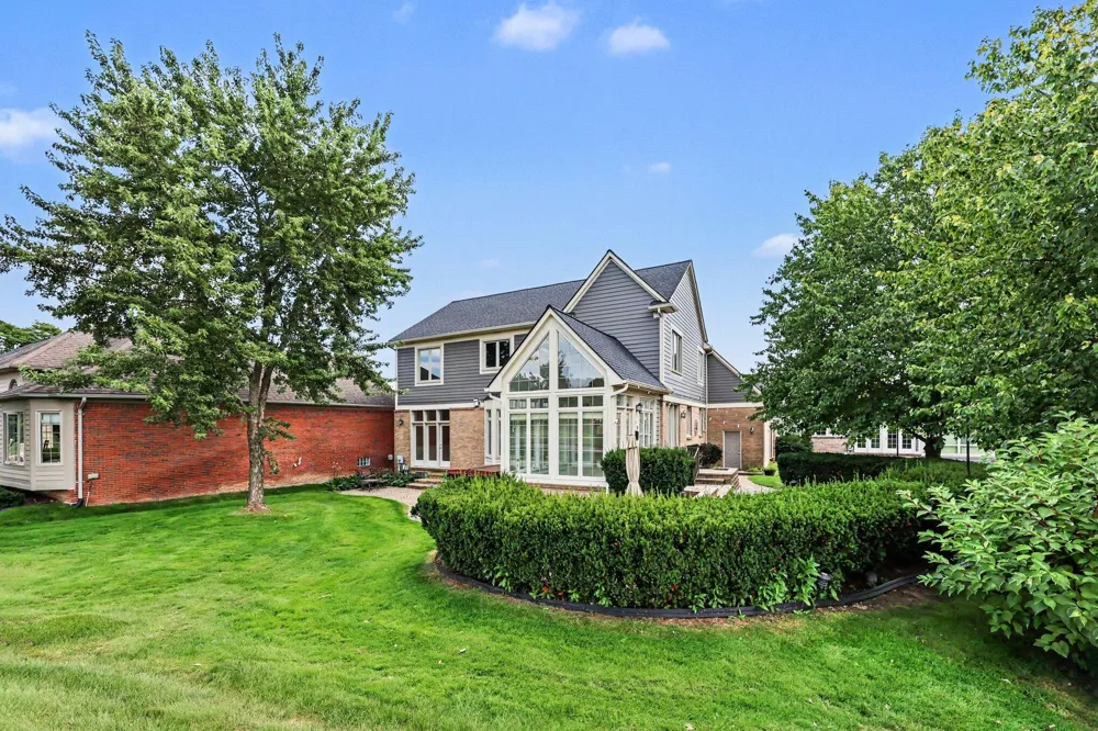 59807 Glacier Ridge Washington, MI 48094