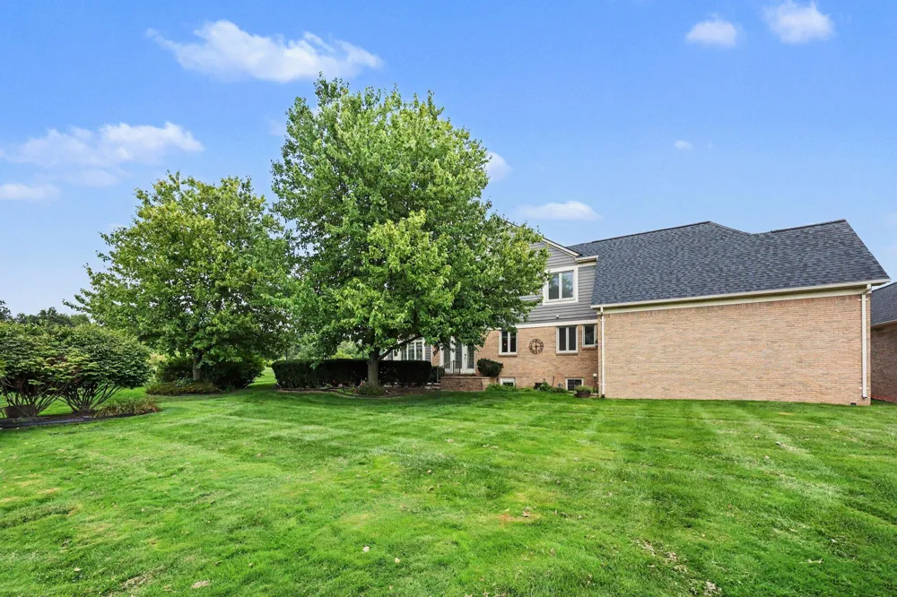 59807 Glacier Ridge Washington, MI 48094