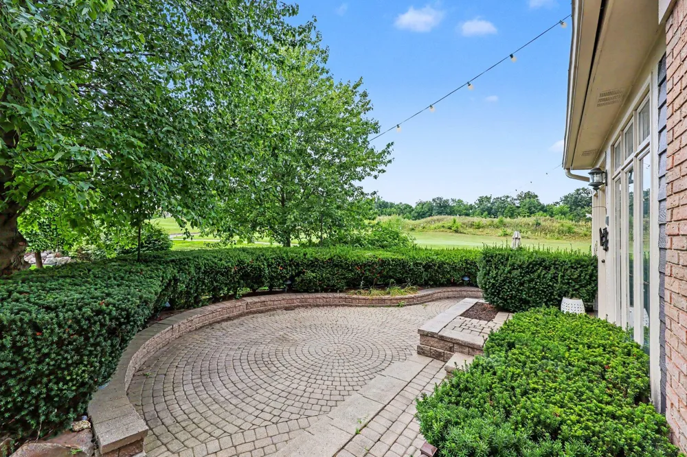 59807 Glacier Ridge Washington, MI 48094